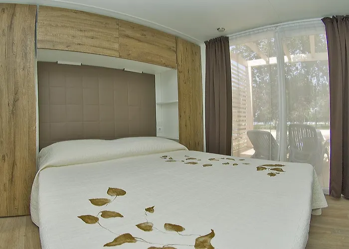 Mobile Homes Park Riviera 홀리데이파크 카리가도르
